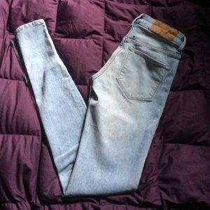 Light Wash H&M Skinny Jeans