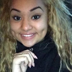 Meet your Posher, Sierra