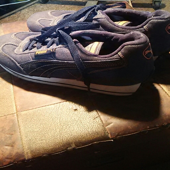 Sweet like new worn once denim Pumas