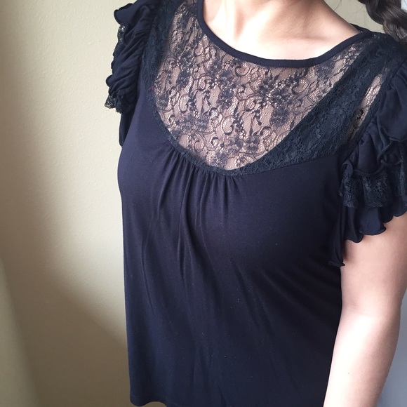 SOLD - Ruffles & lace top - Picture 2 of 2