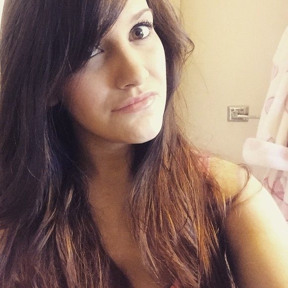 Meet your Posher, Kristy - Picture 1 of 1