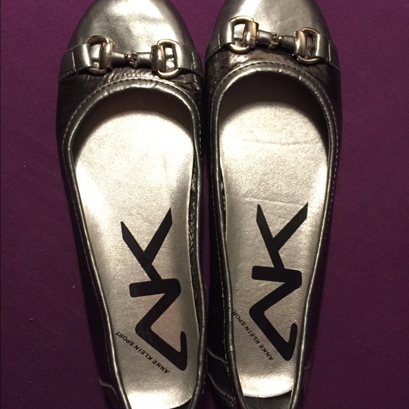 NWOT-Anne Klein flats