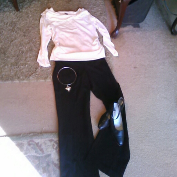 Nice slacks. Liz. Like new. No flaws