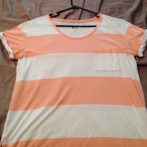 High low short sleeve pocket tee