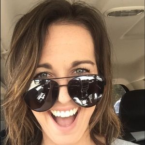 Meet your Posher, Alyssa