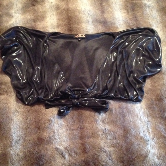 LaROK Black Shrug - Picture 1 of 4
