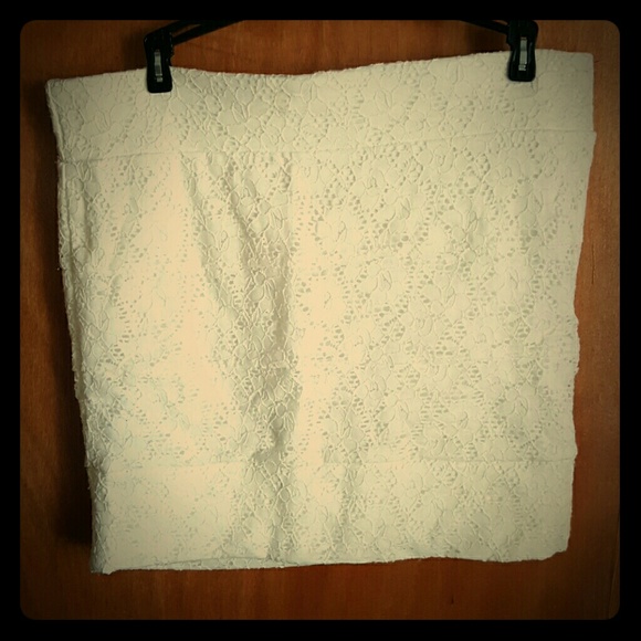 Cream Lace body con skirt - Picture 1 of 3