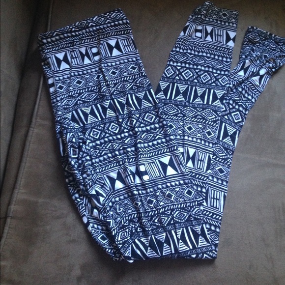 Tribal leggings🔴SOLD