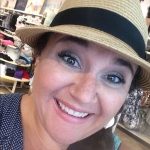 Meet your Posher, Candace