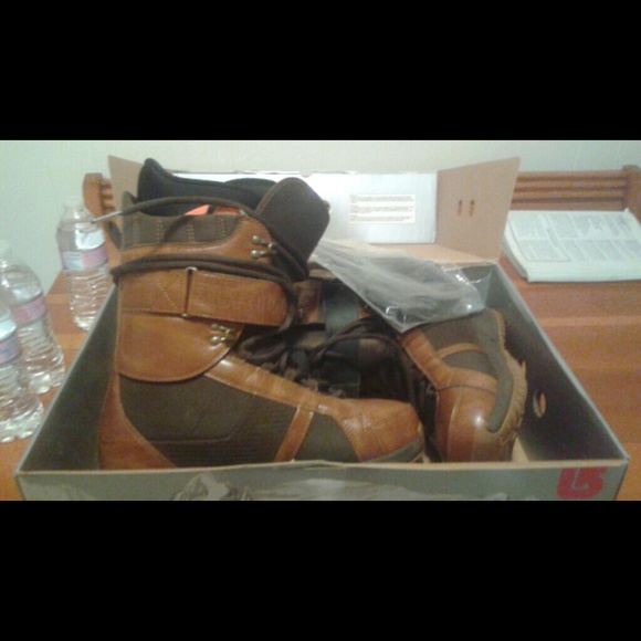 Burton men's snow board boots