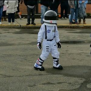 Meet your Posher, Candy