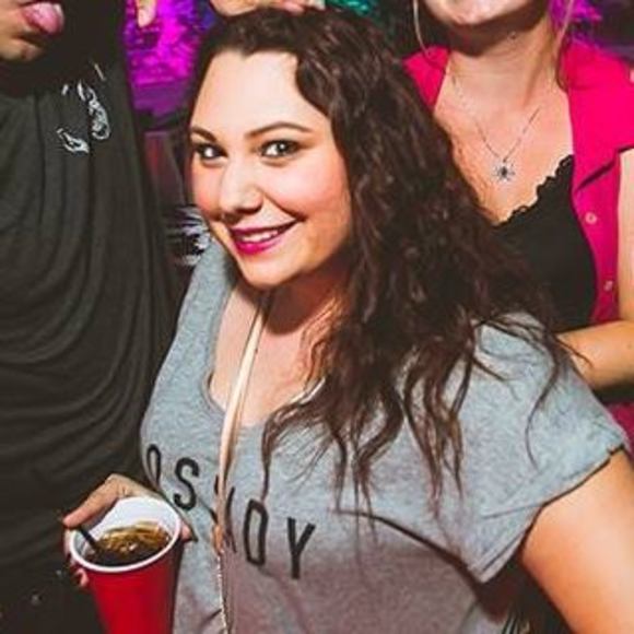 Meet your Posher, Victoria