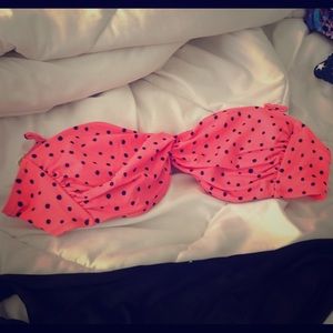 Polkadot bikini top 👙