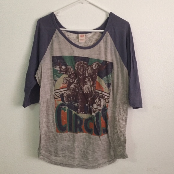 Graphic Mossimo Long Sleeve