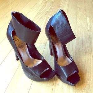 Jessica Simpson black peep-toe heels