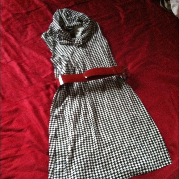 Bundled w/VS dress. B&W cowl neck dress.