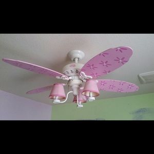 Girl ceiling fan like new