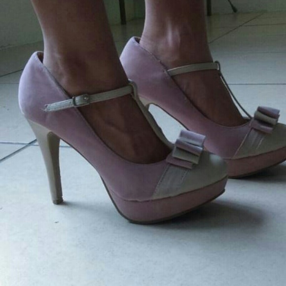 *FLASH SALE* Charming Charlie heels.