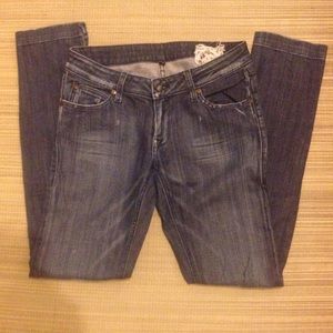 Era of Cheap skinny jeans