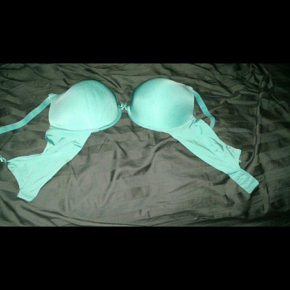 Victoria's Secret 38D bra