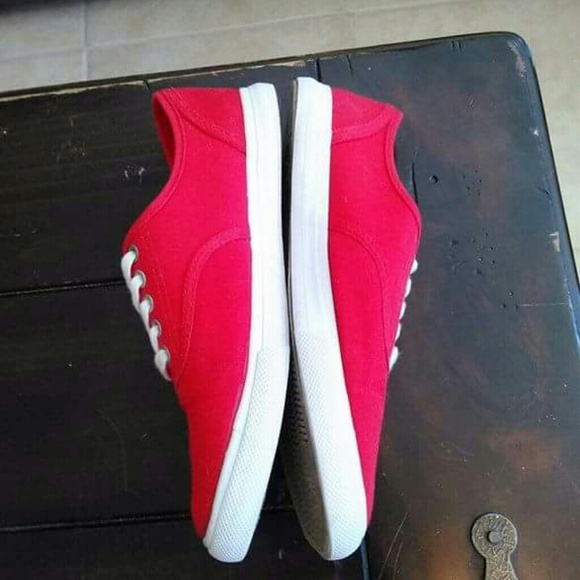 Shoes - Picture 2 of 3