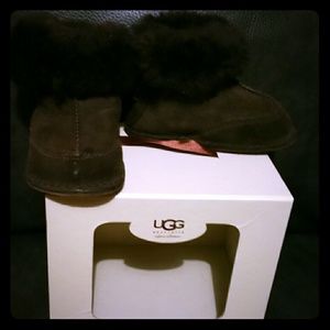 Infant UGG booties size M 12-18 mos