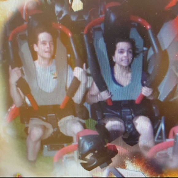 Meet your Buyer/ Seller/ Trader 🌚 - Picture 3 of 4