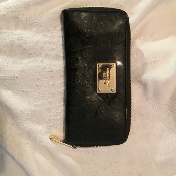 Michael Kors wallet