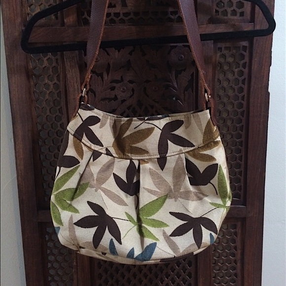 Like new MidiQueen bag. Only used a couple times.