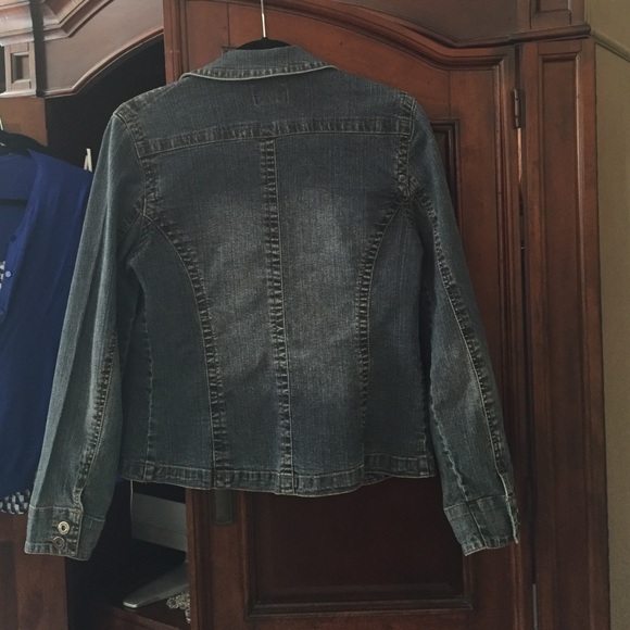 GUESS Denim Jacket - Picture 2 of 4