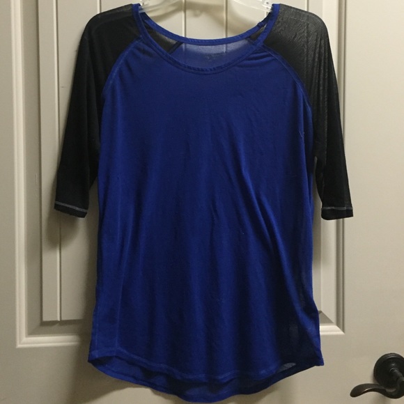 Super cute lightweight blue teeshirt
