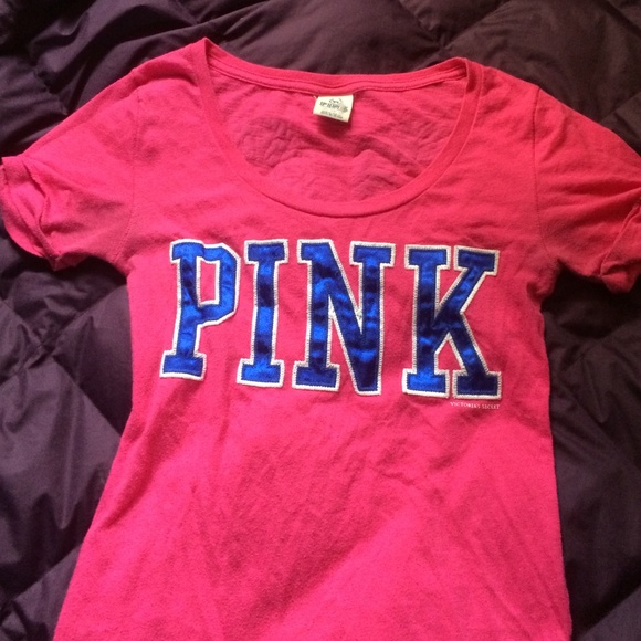 VS PINK T-Shirt - Picture 1 of 3