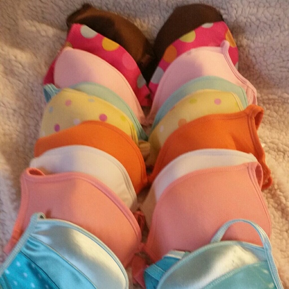 Bras...9 bras saling all for 18