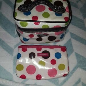 Modella cosmetics carrier set