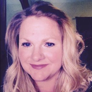 Meet your Posher, Hedy