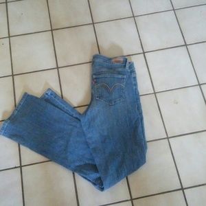 Levi 524 jeans size 9