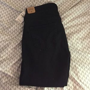 Black hollister skinny jeans