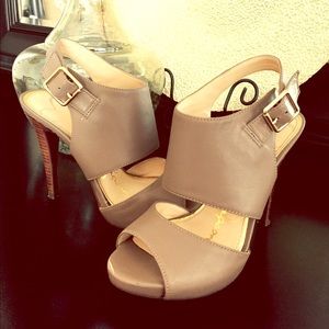 Spring Taupe Heels 🛍