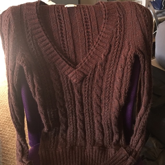 Maurice's V-neck sweater - Picture 1 of 4