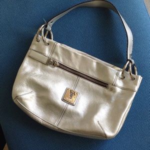 ❗❗️️FINAL REDUCTION❗️❗️Silver Tignanello Bag