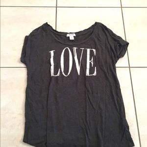 Grey Old Navy Tshirt🎉✨