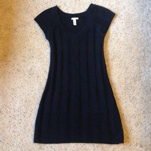 Black knit sweater dress short sleeved v-neck