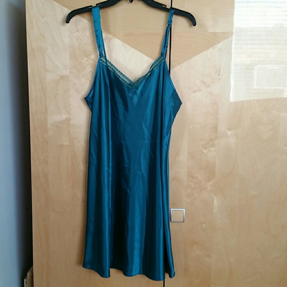 Intimates - Picture 2 of 3