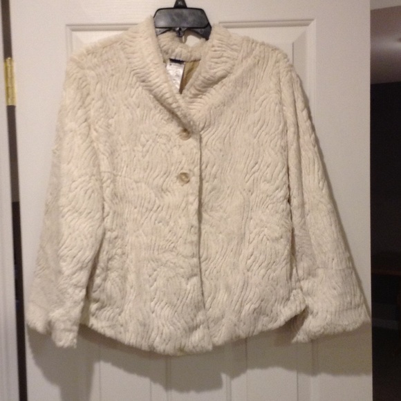 Patagonia Jackets & Blazers - Beautiful Patagonia cream colored jacket
