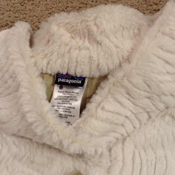 Beautiful Patagonia cream colored jacket - Picture 4 of 4