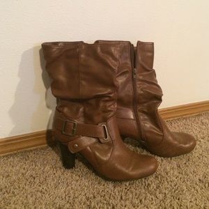 Faded glory short heeled boot