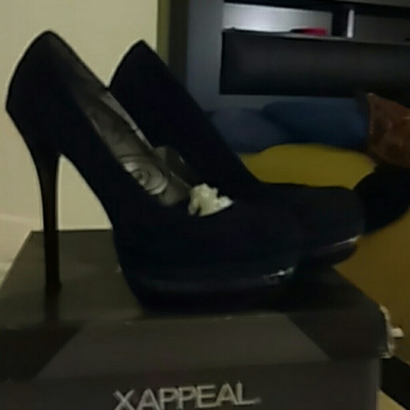 Black worn 2 times. Still in good condition.
