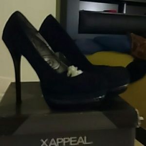 Black worn 2 times. Still in good condition.