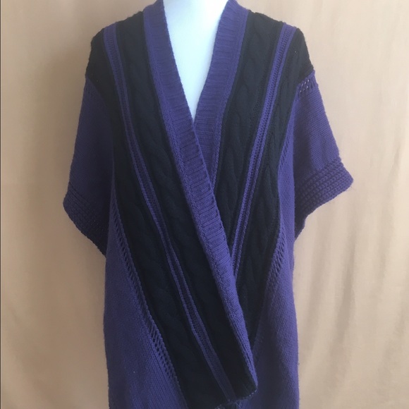 🚫SOLD🚫Shrug - Picture 2 of 3