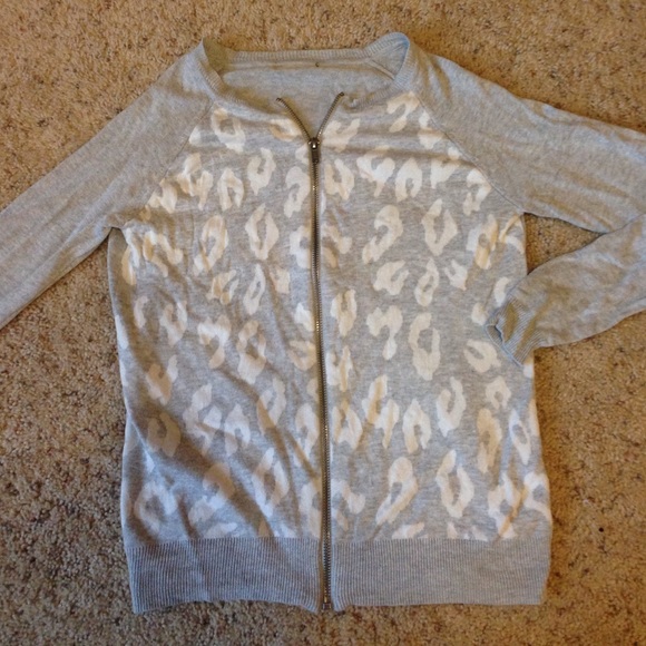 Light grey zip up cardigan white leopard print - Picture 1 of 3